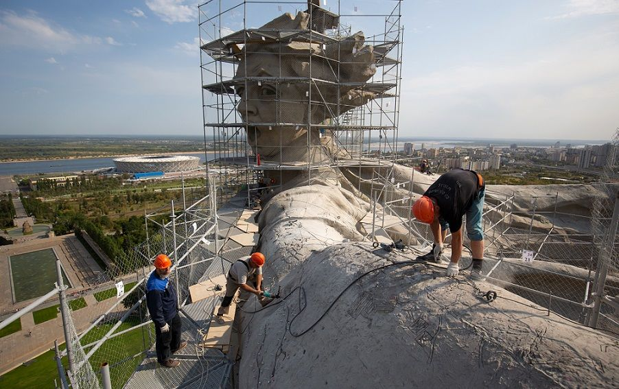 It weighs 8,000 tons and isn't secured with anything: how is the Motherland Rock holding up? - Motherland, Mamaev kurgan, Monument, May 9 - Victory Day, sights, Travel across Russia, Interesting places, Zen, Yandex Zen, Yandex Zen (link), Longpost