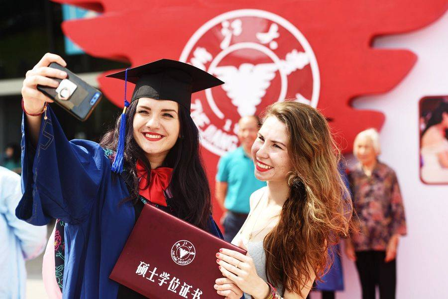 China has extended visa-free travel for Russians until 2027. - Development, China, Asia, University, Telegram (link), Longpost