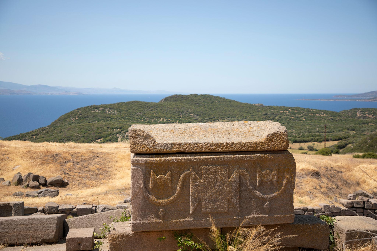 The Mystery of the Assos Sarcophagi: Why the Ancients Believed This Stone Turns a Body to Dust in Just 40 Days - My, Myths, Ancient artifacts, Archeology, Mythology, Turkey, Sarcophagus, Antiquity, Legend, Civilization, Life stories, History (science), Longpost