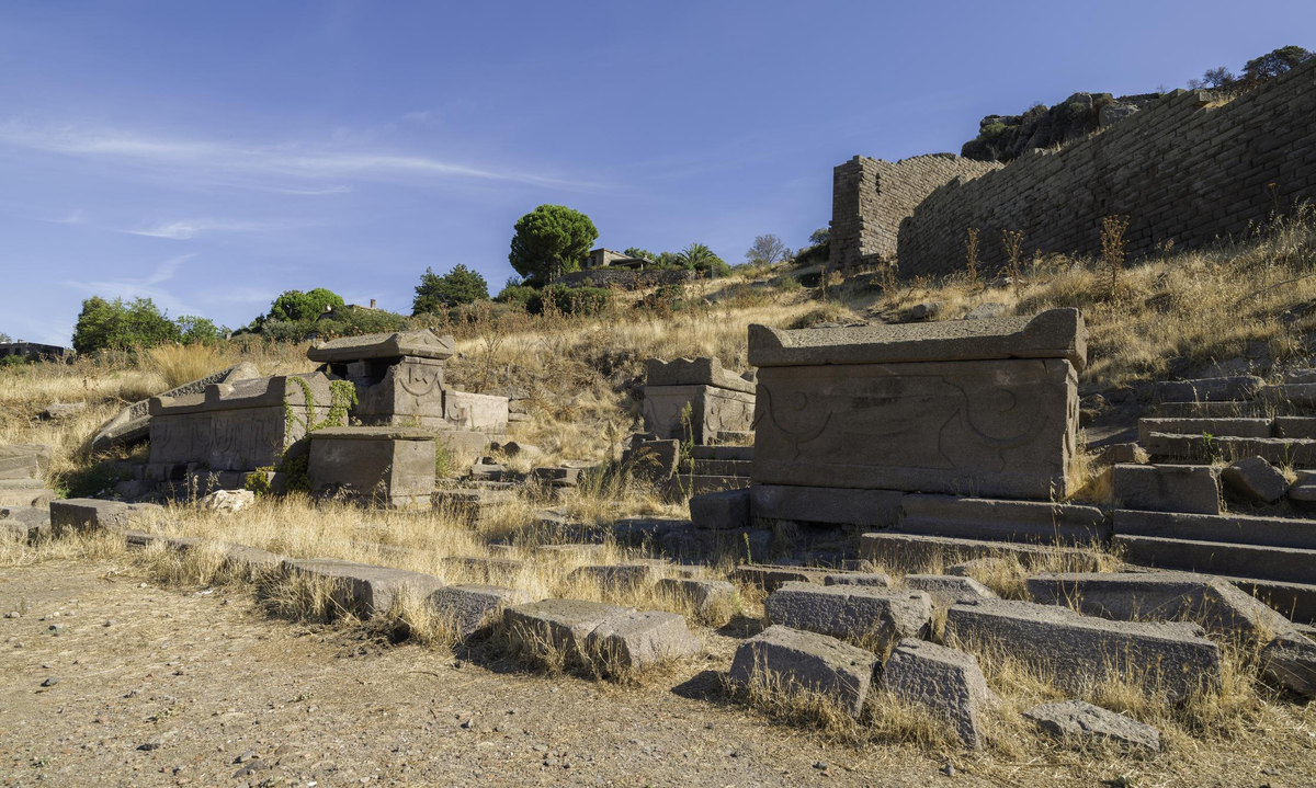 The Mystery of the Assos Sarcophagi: Why the Ancients Believed This Stone Turns a Body to Dust in Just 40 Days - My, Myths, Ancient artifacts, Archeology, Mythology, Turkey, Sarcophagus, Antiquity, Legend, Civilization, Life stories, History (science), Longpost