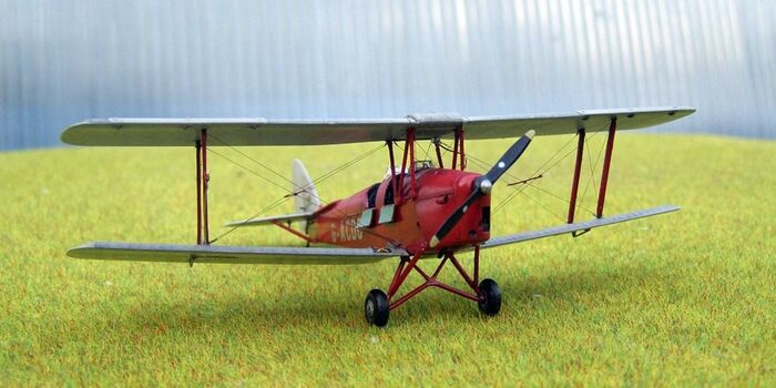 Модель самолета De Havilland DH.82a Tiger Moth. Airfix, масштаб 1:72