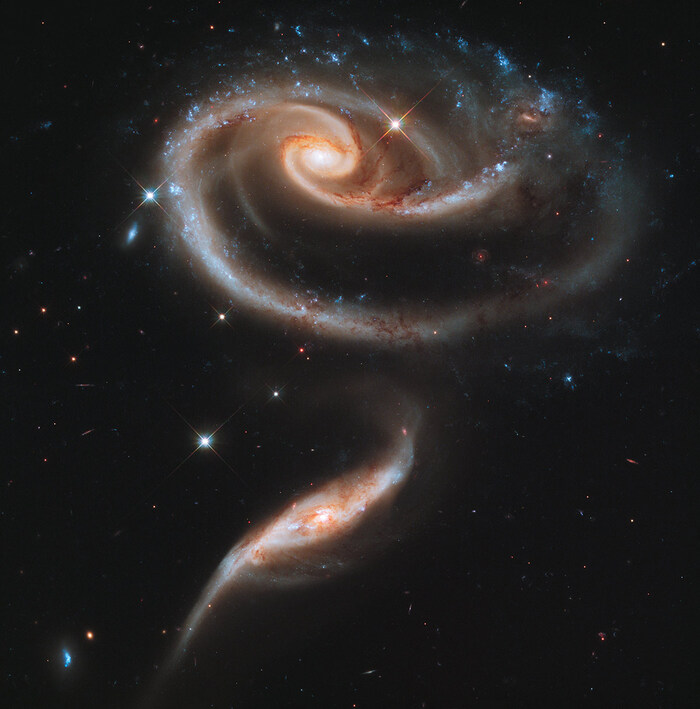 Спиральные галактики ARP 273