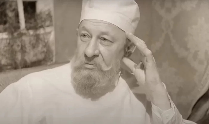 Михаил Афанасьевич, собственно, всё про него написал, вплоть до аборта четырнадцатилетней девочке.