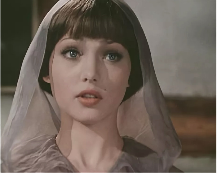 Ответ на пост «Какая советская актриса самая симпатичная, на ваш вкус? (в 70-80-е годы)»