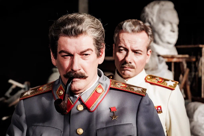 кадр из сериала «Сталин»