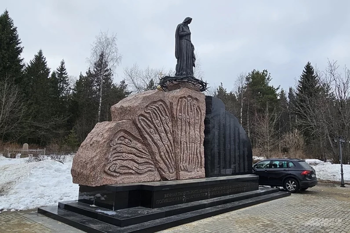 Памятник на кладбище «Пески» людям погибшим в концлагерях во время Финской оккупации Петрозаводска.© АиФ / Георгий Зотов