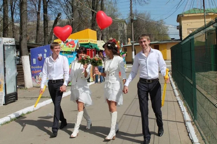 Пышного торжества сестры не хотели, поэтому торжественную регистрацию решили не делать.Фото: Личный архив героев материала.