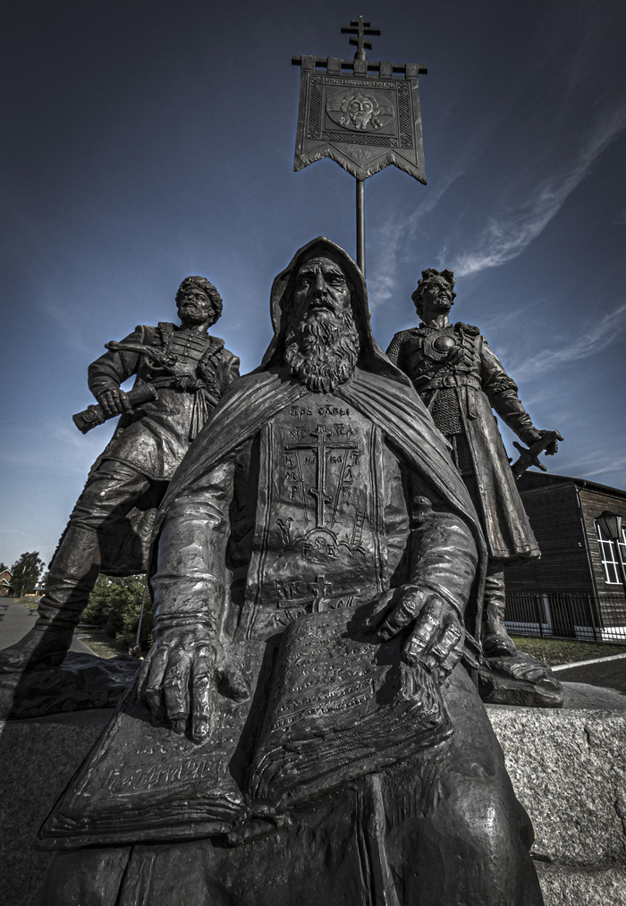 Енисейск. Памятник основателям города
