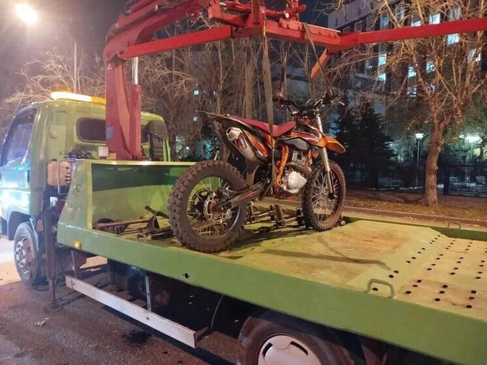 В Тюмени питбайкер сбил пешехода: оба попали в больницу
