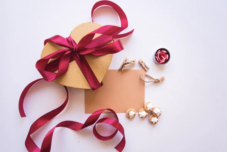 Почему парные украшения — удачный подарок именно на 14 февраля