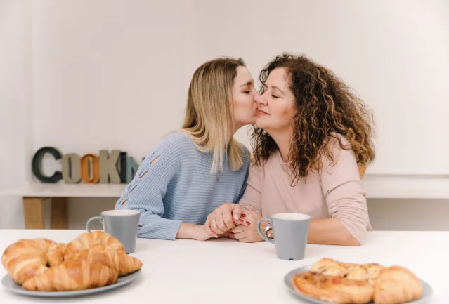 40 идей подарков маме на День всех влюбленных 2026